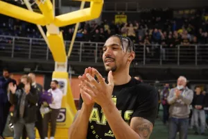 Φεύγει για Βαλένθια ο Χάνλαν, επιστρέφει ο Κέλι