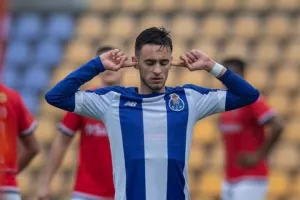 A Bola: «Ο Ολυμπιακός θέλει τον Αλφόνσο Σόουζα»