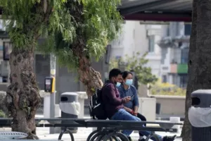 Μετά τις χαλαρώσεις ίσως έρχεται άρση μέτρων