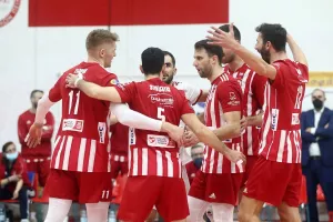 Tεράστιας σημασίας διπλό από τους ερυθρόλευκους 