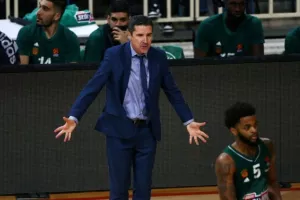 «Δύσκολη εβδομάδα, καλό φινάλε σε Ευρωλίγκα και νίκη με Ολυμπιακό»