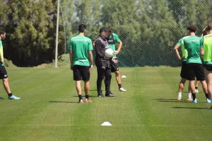 "Τρέχει" για Ανόρθωση - Στην προπόνηση ο Παπασταύρου (φώτος)
