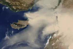 Συνεχίζει να «πνίγεται» στη σκόνη η Κύπρος