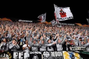 Eintracht Frankfurt: Όταν έκαναν απόβαση στο ΓΣΠ/ΦΩΤΟΣ 