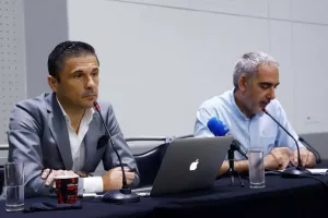 Τετ α τετ Προέδρων με Μάζιτς