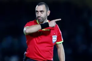 Δείχνει... Λάρνακα
