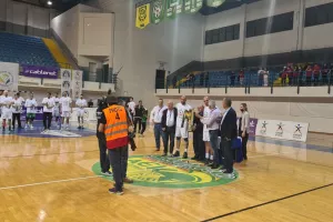 (ΒΙΝΤΕΟ/ΦΩΤΟΣ) Η απονομή στην Ομόνοια και... πάρτι για το treble!