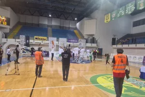 (ΒΙΝΤΕΟ/ΦΩΤΟΣ) Η απονομή στην Ομόνοια και... πάρτι για το treble!