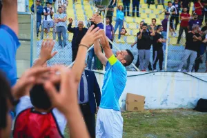 Συνεχίζει η "σημαία"!