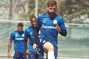 Ζεσταίνονται στον Απόλλωνα 