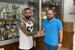 Συμφωνία με... Χρίστο Ηλία