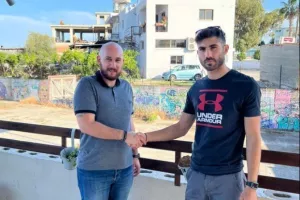 Ενίσχυση με Μίνο Ιωάννου