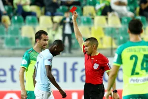 Σκληρό μαρκάρισμα και κόκκινη στο Σεμέδο