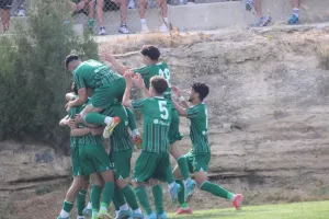 ΔΙΠΛΟ και μία ανάσα από τον τίτλο η Ομόνοια