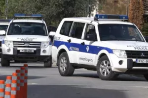 Άγρια συμπλοκή με μαχαίρια στη Λευκωσία!
