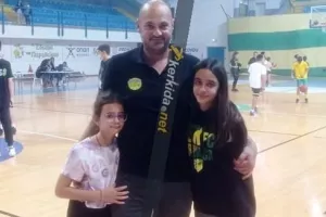 Με τις... πριγκίπισσες του!