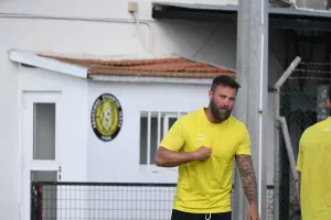 ΑΣΙΛ/ΚΛΙΚΣ από την απογευματινή