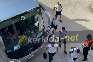 (Φώτος) Έφτασε στο ΓΣΠ η ΑΕΚ