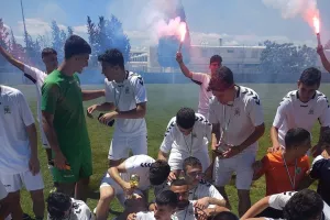 Συγχαρητήρια για την άνοδο των "νέων"