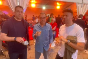 Με εκλεκτή παρέα/ΒΕΛΙΓΡΑΔΙ 