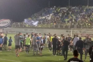 Ξέφρενο γλέντι στο Δασάκι! (φώτος)