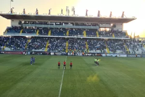 Μονόλεπτη σιγή εις μνήμην του Παύλου Παυλάκη