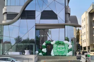 Εγκαίνια Άρη/Έκοψε την κορδέλα ο Μιχαηλίδης (φώτος)