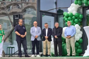 Εγκαίνια Άρη/Έκοψε την κορδέλα ο Μιχαηλίδης (φώτος)