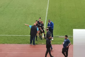Διαιτητική ομάδα με... μόνο γυναίκες!