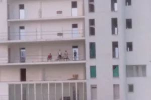 Τελικός απ΄το μπαλκόνι!