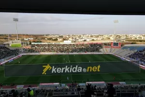 Οι αντιδράσεις του κόσμου της Ομόνοιας για τα εισιτήρια του τελικού 