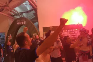 (ΦΩΤΟΣ) Έστησαν πάρτι οι παίκτες του Απόλλωνα 