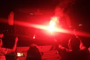 (ΦΩΤΟΣ/ΒΙΝΤΕΟ) "Κάηκε" η Λεμεσός για τους πρωταθλητές! 