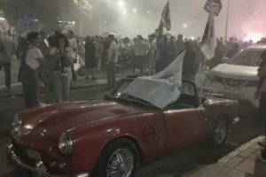 (ΦΩΤΟΣ/ΒΙΝΤΕΟ) "Κάηκε" η Λεμεσός για τους πρωταθλητές! 