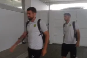 H άφιξη της ΑΕΚ στην Αρένα (φώτος)