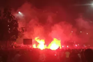 (ΦΩΤΟΣ/ΒΙΝΤΕΟ) "Κάηκε" η Λεμεσός για τους πρωταθλητές! 