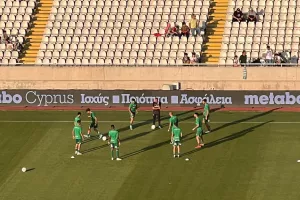Η εντεκάδα του Νιλ Λένον/Εννέα αλλαγές