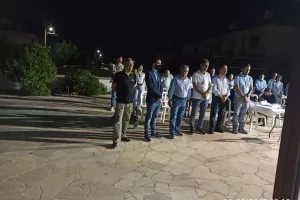 Δίπλα στον συνάνθρωπο... (φώτος)