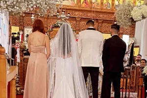 Στην εκκλησία Κωνσταντίνος και Άντρεα
