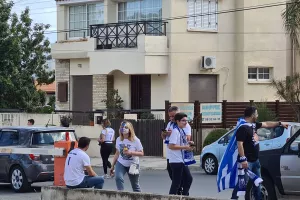 (ΦΩΤΟΣ) Πάρα πολλοί Απολλωνίστες έξω από το Τσίρειο! 