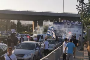 Η εκκίνηση των Champions στο ανοικτό λεωφορείο, ακολούθησαν οι Απολλωνίστες! (βίντεο-φώτος kerkida.net)