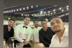 Ομονοιάτικη παρέα