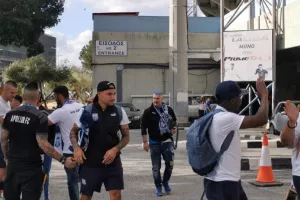 (ΦΩΤΟΣ/ΒΙΝΤΕΟ) Άφιξη και αποθέωση για τους πρωταθλητές 
