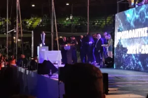 ΒΙΝΤΕΟ/Είσοδος Κίρζη με "Final Countdown"!