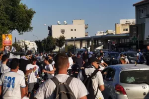 Η εκκίνηση των Champions στο ανοικτό λεωφορείο, ακολούθησαν οι Απολλωνίστες! (βίντεο-φώτος kerkida.net)