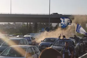 Η εκκίνηση των Champions στο ανοικτό λεωφορείο, ακολούθησαν οι Απολλωνίστες! (βίντεο-φώτος kerkida.net)