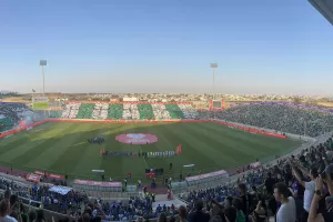 Η "πράσινη" υποδοχή στους ποδοσφαιριστές της Ομόνοιας! (βίντεο/φώτος)