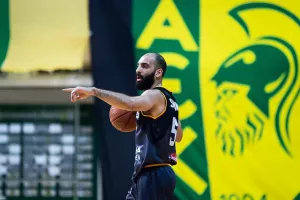 Έδειξε χαρακτήρα και... πήρε ξανά προβάδισμα η Πετρολίνα ΑΕΚ! (φωτός)