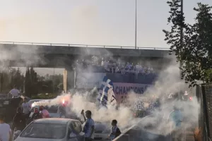 Η εκκίνηση των Champions στο ανοικτό λεωφορείο, ακολούθησαν οι Απολλωνίστες! (βίντεο-φώτος kerkida.net)