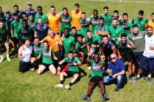Ο Άγγελος για τα 12 "μηδέν" του Μολ: "Ένας μεγάλος τερματοφύλακας"